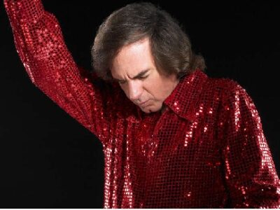 Hot August Night – Dean Colley’s tribute to Neil Diamond