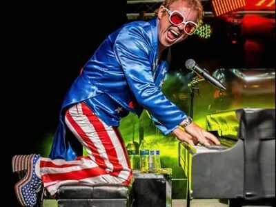 Kenny Metcalf as Elton with the Early Years Band – Elton John tribute